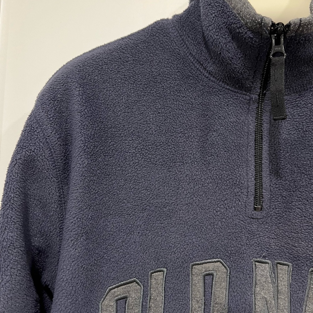 Old Navy boy’s half zip fleece top - Picture 3 of 6